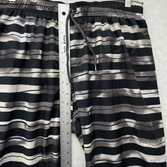 Nike Activewear Shorts Mens L Black White Stripe Elastic Waist Drawstring Pullon - Picture 5 of 8
